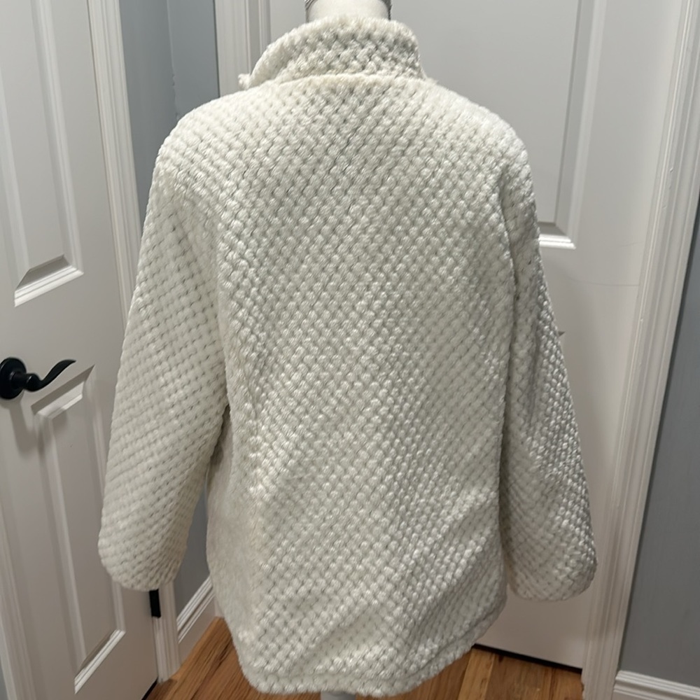 Large reversible jacket super fuzzy - Picture 3 of 8